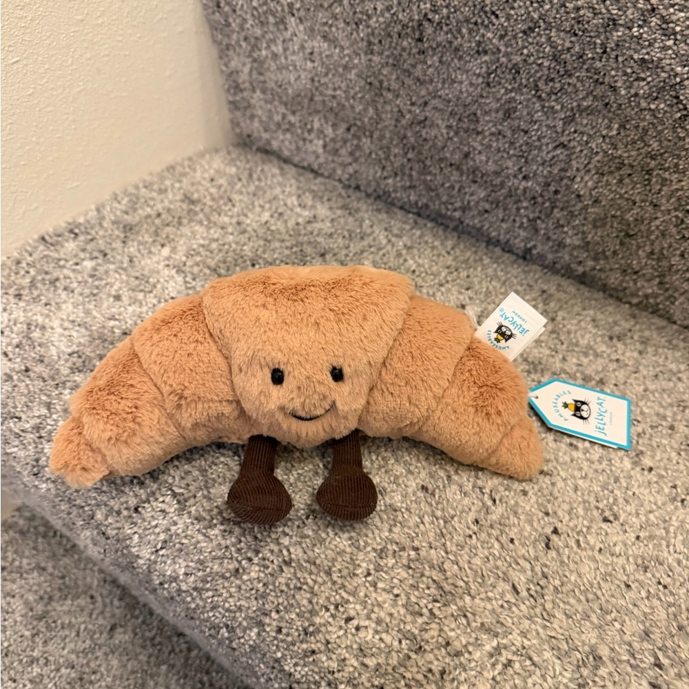 Jellycat Amuseables Croissant BRAND NEW WITH TAGS AUTHENTIC